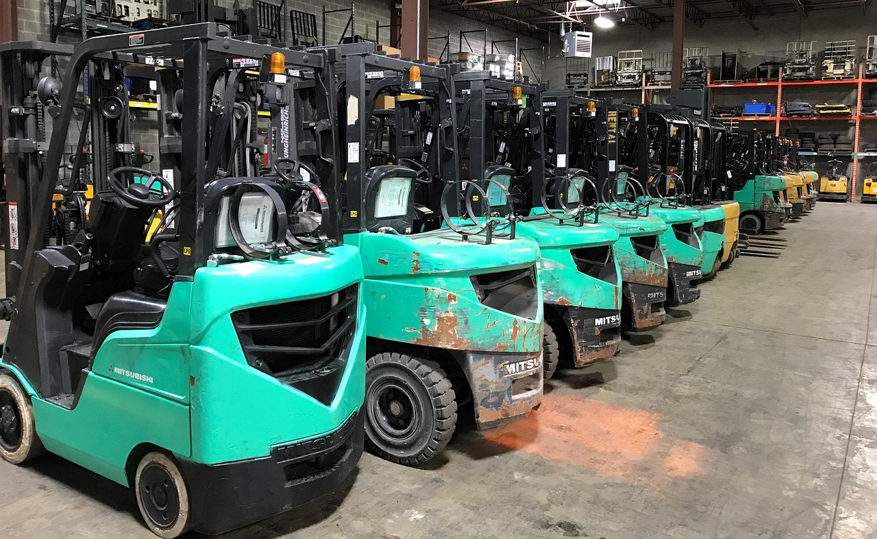 loading dock pallets forklift